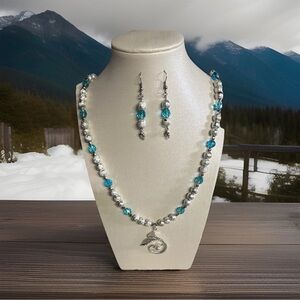 Elegant Silver and Blue Jewelry Set necklace and earrings